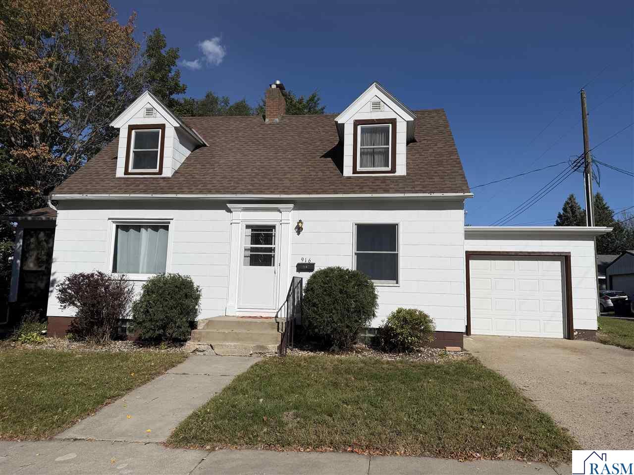 916 N 1st Street New Ulm MN 56073