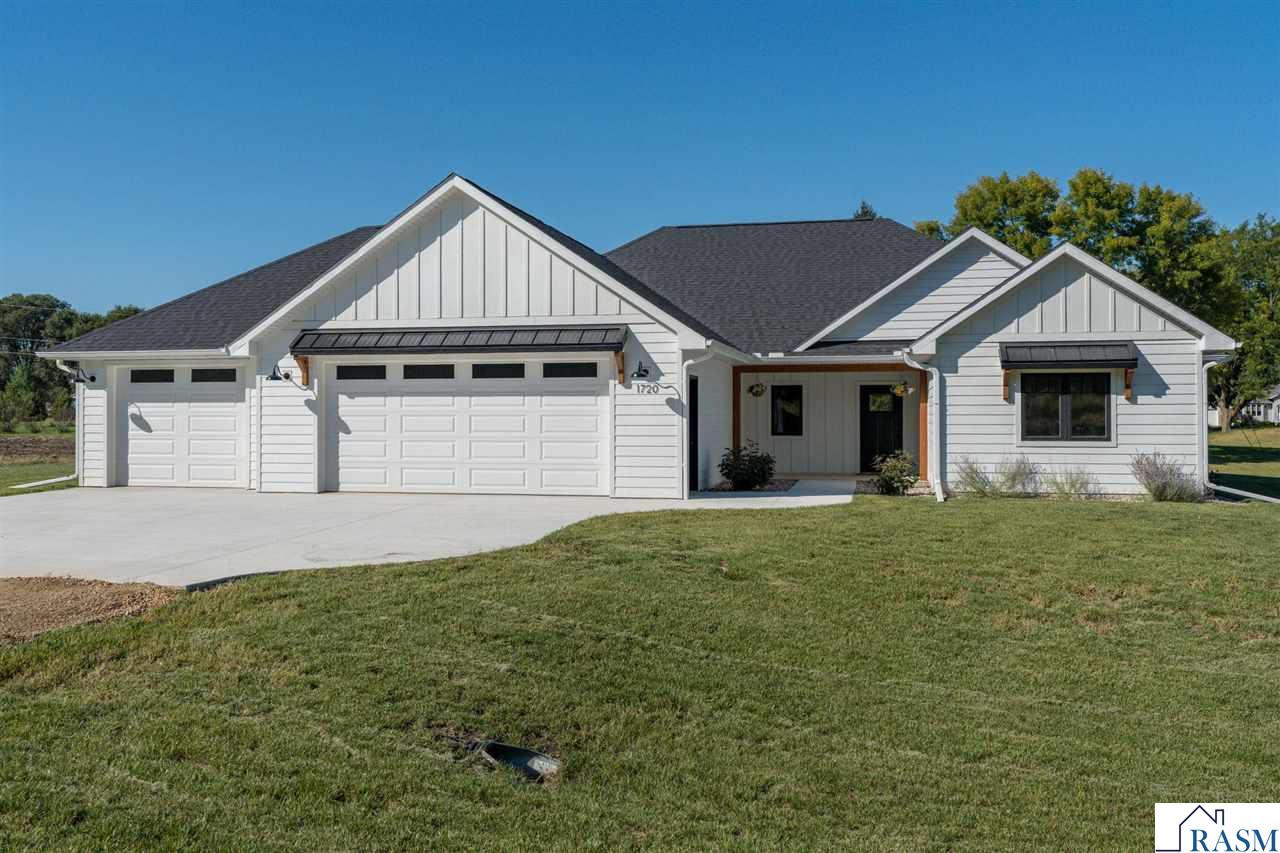 1720 High Tail Lane Mankato MN 56001