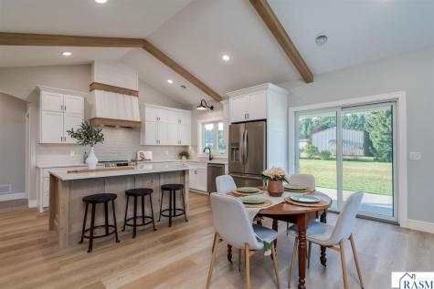 1720 High Tail Lane Mankato MN 56001