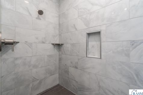1720 High Tail Lane Mankato MN 56001