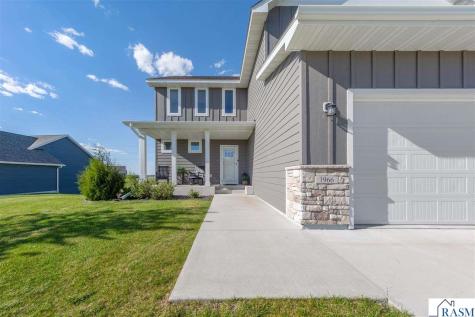 1966 Lexington Lane North Mankato MN 56003