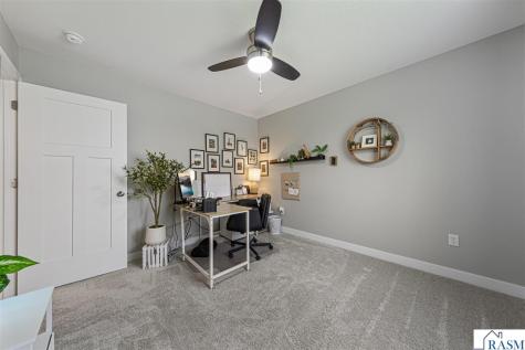1966 Lexington Lane North Mankato MN 56003