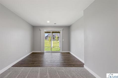1966 Lexington Lane North Mankato MN 56003