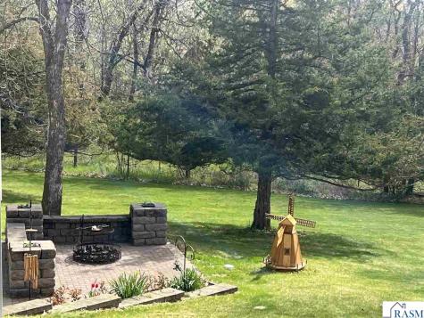 301 Myrick Street Le Sueur MN 56058