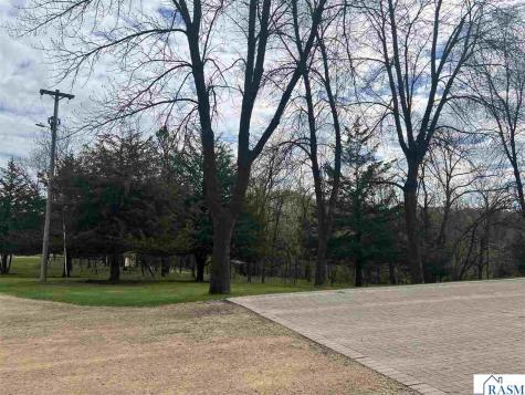 301 Myrick Street Le Sueur MN 56058