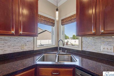 100 Park Place Mankato MN 56001