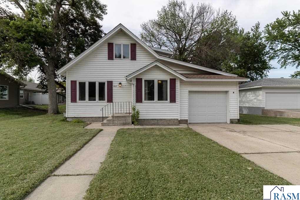 462 E Washington Street Le Center MN 56057