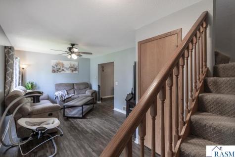 462 E Washington Street Le Center MN 56057