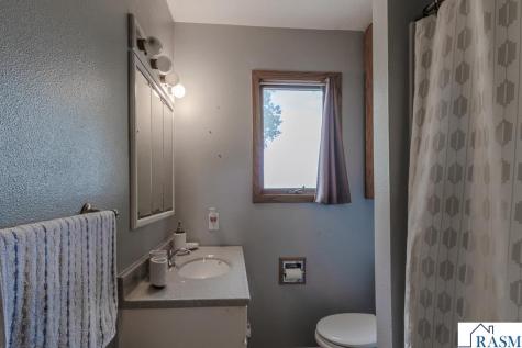 462 E Washington Street Le Center MN 56057