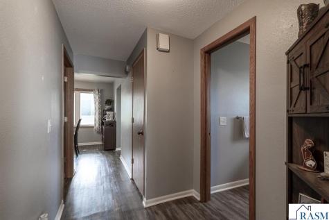 462 E Washington Street Le Center MN 56057