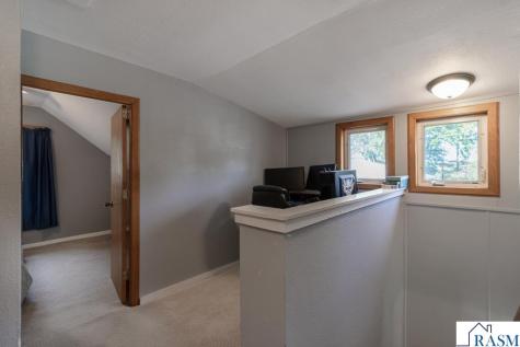 462 E Washington Street Le Center MN 56057