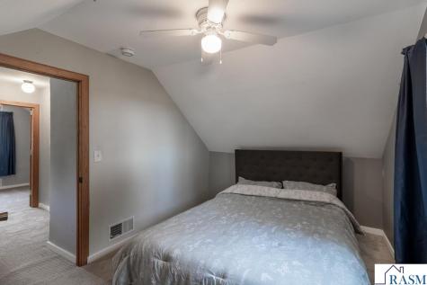 462 E Washington Street Le Center MN 56057