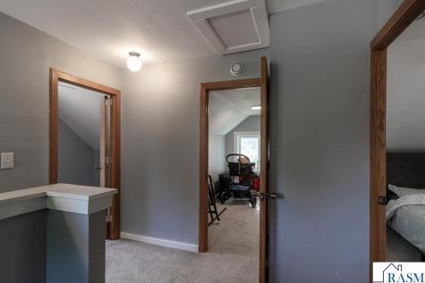 462 E Washington Street Le Center MN 56057