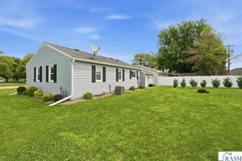 1027 Sioux Avenue Fairmont MN 56031