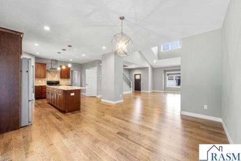 317 Oak Marsh Drive Mankato MN 56001