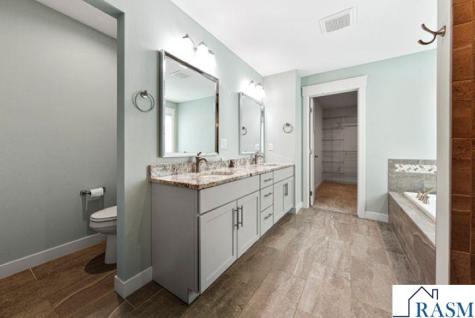 317 Oak Marsh Drive Mankato MN 56001