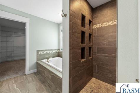 317 Oak Marsh Drive Mankato MN 56001