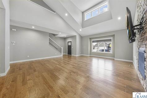 317 Oak Marsh Drive Mankato MN 56001