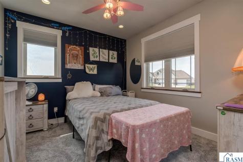 705 Maple Lane Eagle Lake MN 56024
