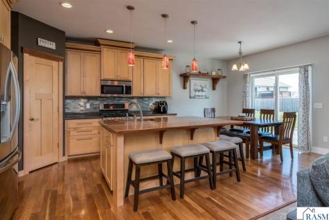 705 Maple Lane Eagle Lake MN 56024