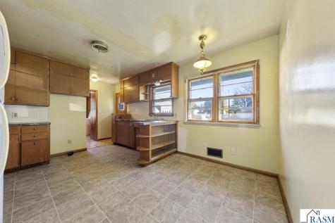 1043 Chase Avenue Gibbon MN 55334