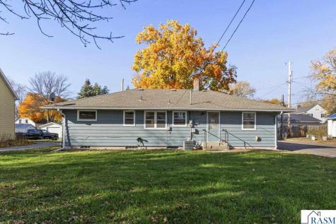 1043 Chase Avenue Gibbon MN 55334