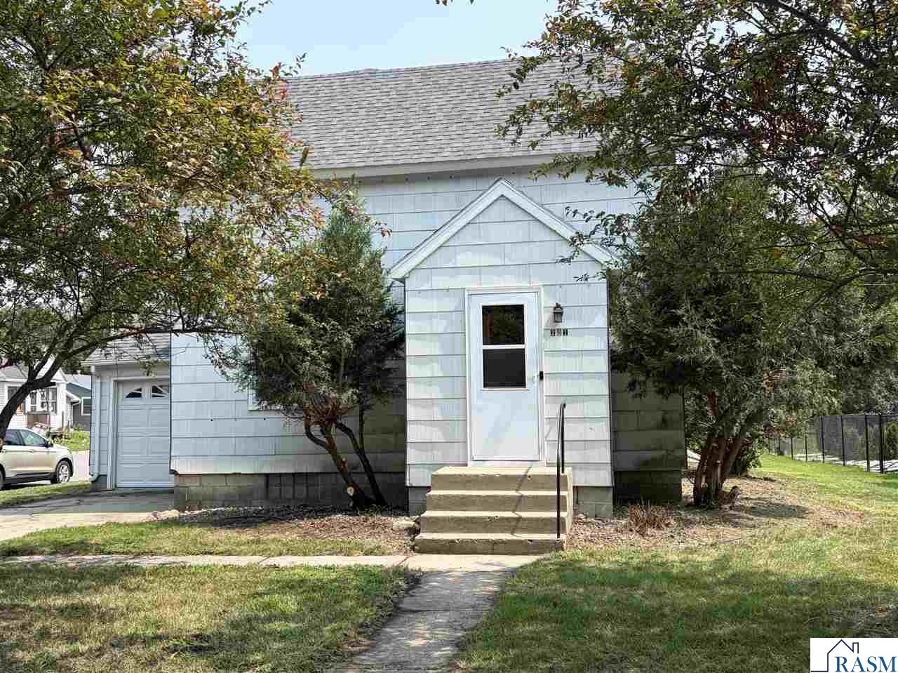 201 Main St So Winthrop MN 55396