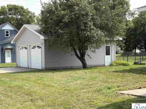 201 Main St So Winthrop MN 55396