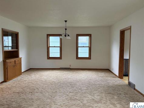 201 Main St So Winthrop MN 55396