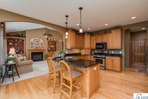 117 Grovebrook Drive Mankato MN 56001