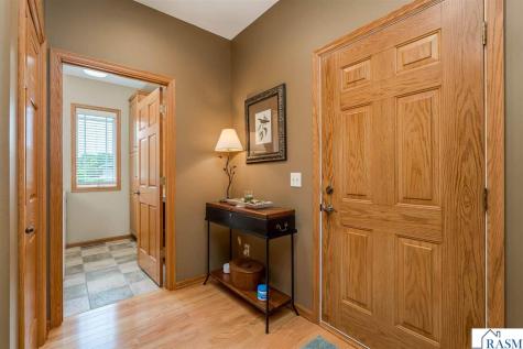 117 Grovebrook Drive Mankato MN 56001