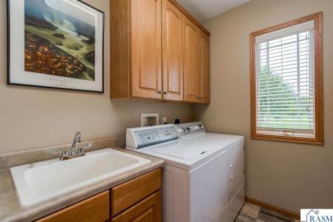 117 Grovebrook Drive Mankato MN 56001