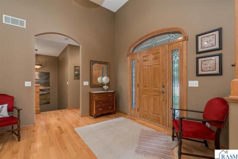 117 Grovebrook Drive Mankato MN 56001