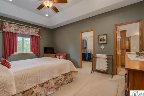 117 Grovebrook Drive Mankato MN 56001