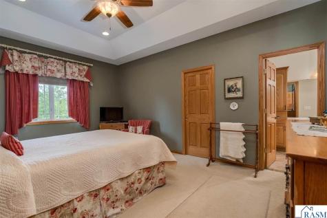 117 Grovebrook Drive Mankato MN 56001