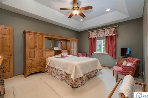 117 Grovebrook Drive Mankato MN 56001