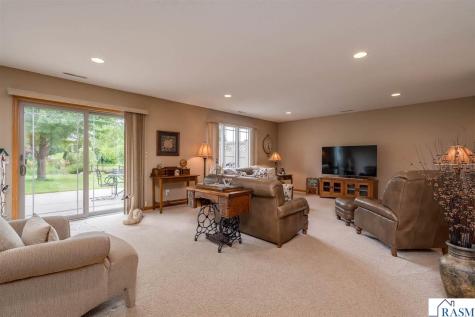 117 Grovebrook Drive Mankato MN 56001