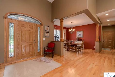 117 Grovebrook Drive Mankato MN 56001