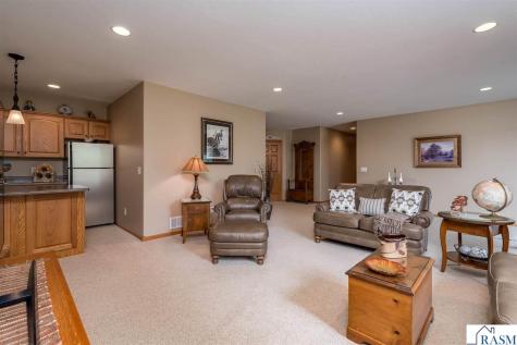 117 Grovebrook Drive Mankato MN 56001