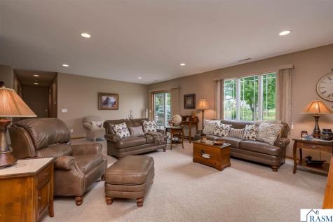117 Grovebrook Drive Mankato MN 56001