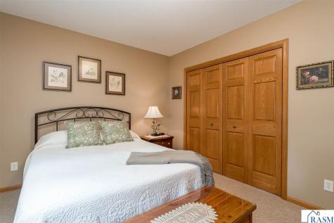 117 Grovebrook Drive Mankato MN 56001