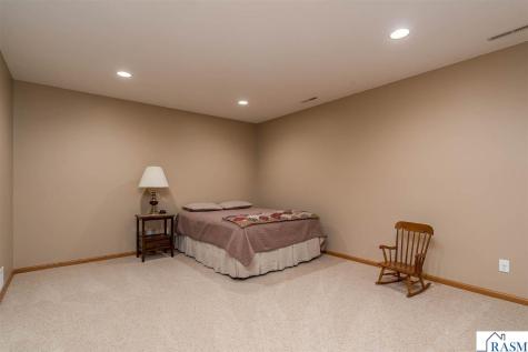 117 Grovebrook Drive Mankato MN 56001