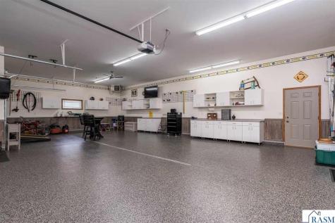 117 Grovebrook Drive Mankato MN 56001