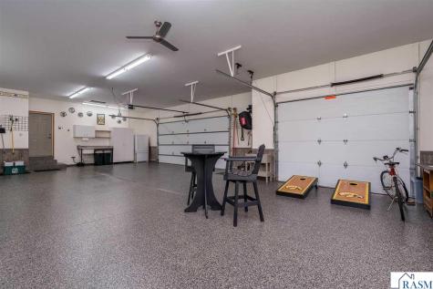 117 Grovebrook Drive Mankato MN 56001