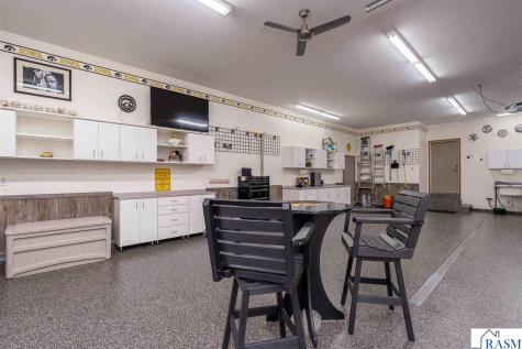 117 Grovebrook Drive Mankato MN 56001