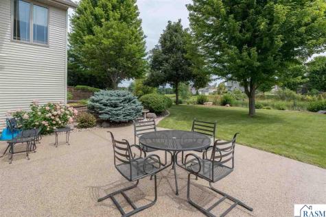 117 Grovebrook Drive Mankato MN 56001