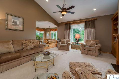 117 Grovebrook Drive Mankato MN 56001