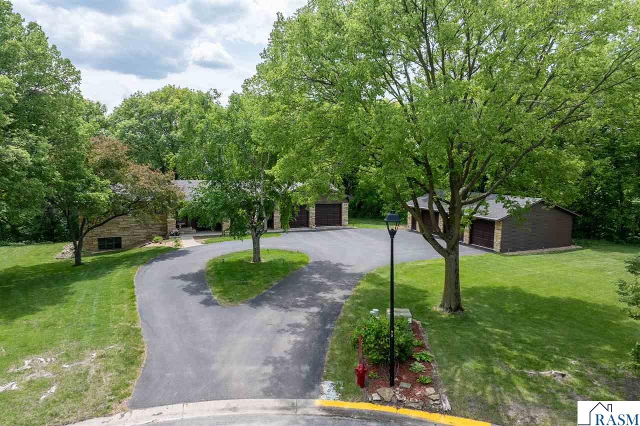 23 Holiday Court North Mankato MN 56063