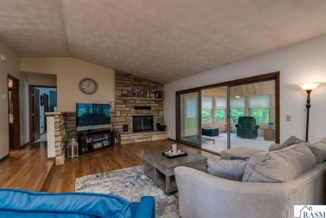 23 Holiday Court North Mankato MN 56063