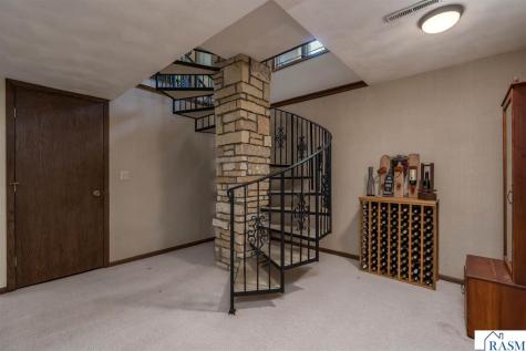 23 Holiday Court North Mankato MN 56063